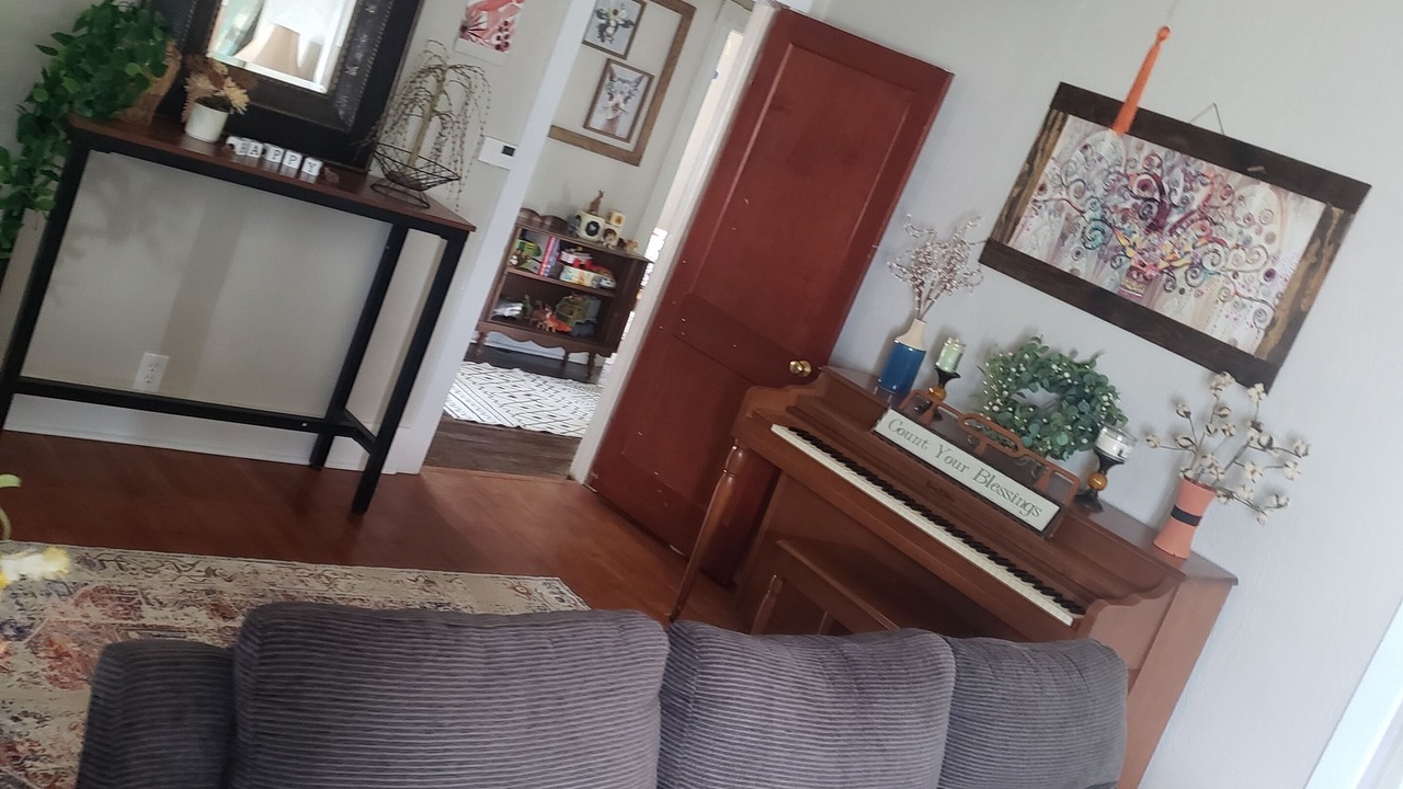 Photo of Livingroom in Pleasant Hill