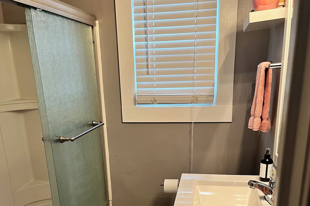 Photo of Bathroom in Westmont