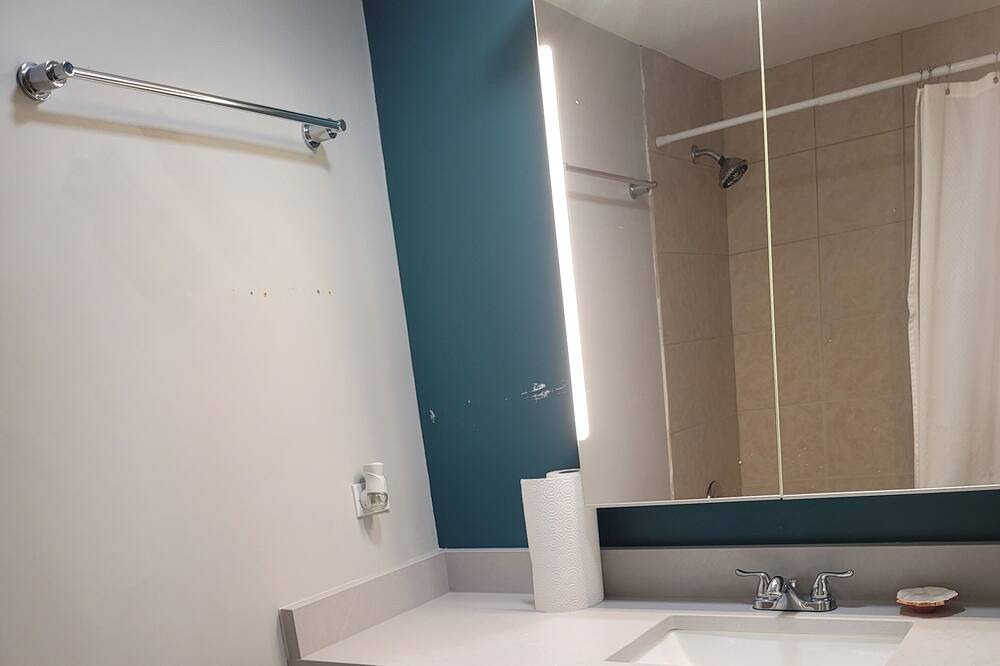 Photo of Bathroom in Grand Boulevard