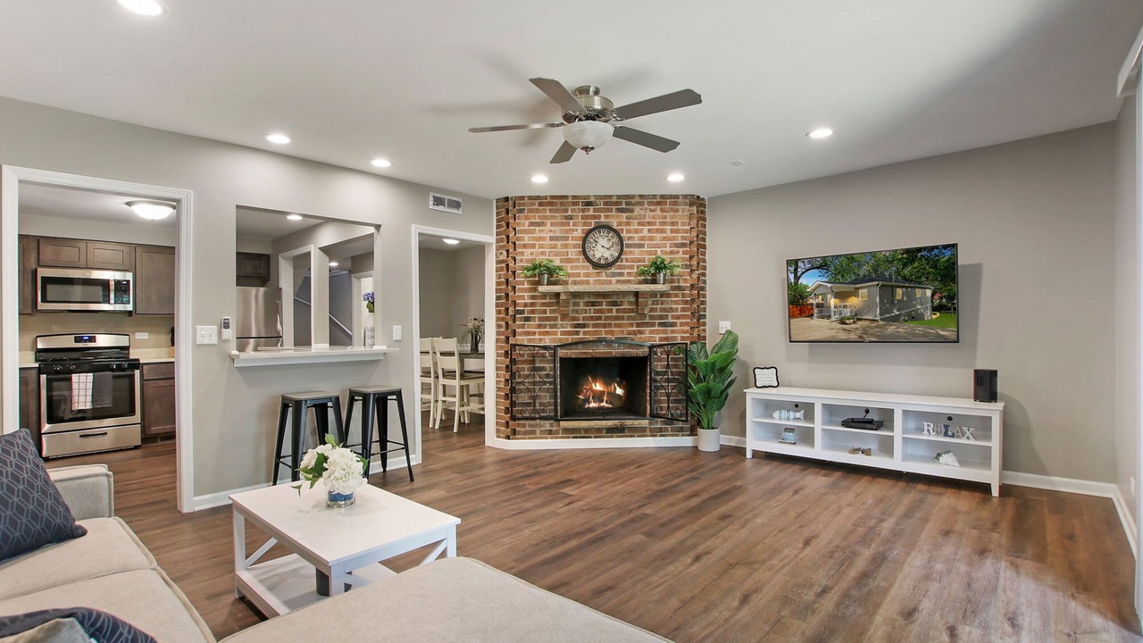 Photo of Livingroom in Channel Lake