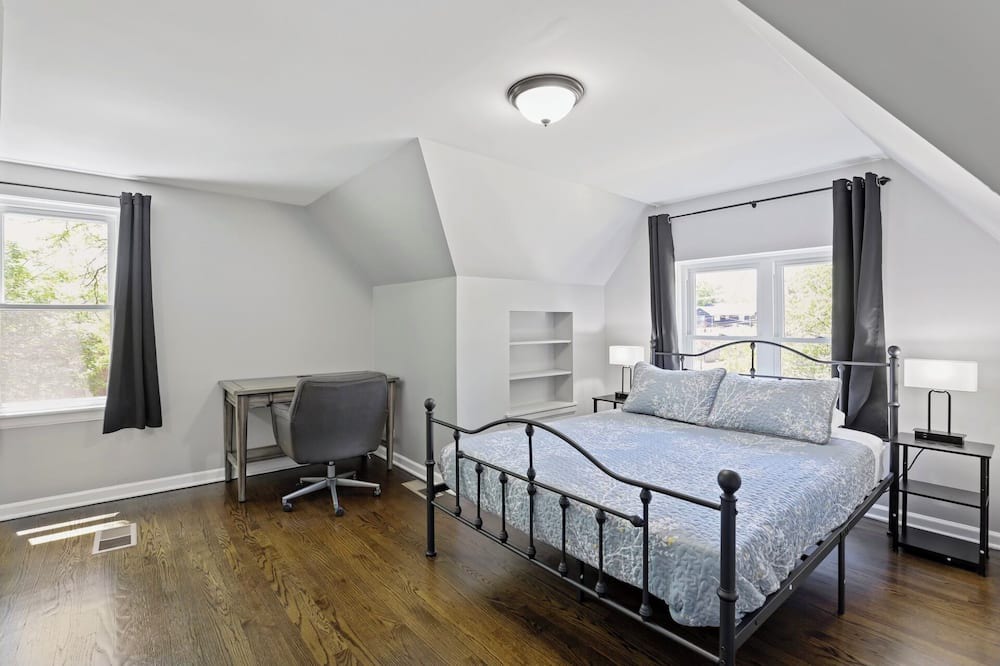 Photo of Bedroom in Broadview