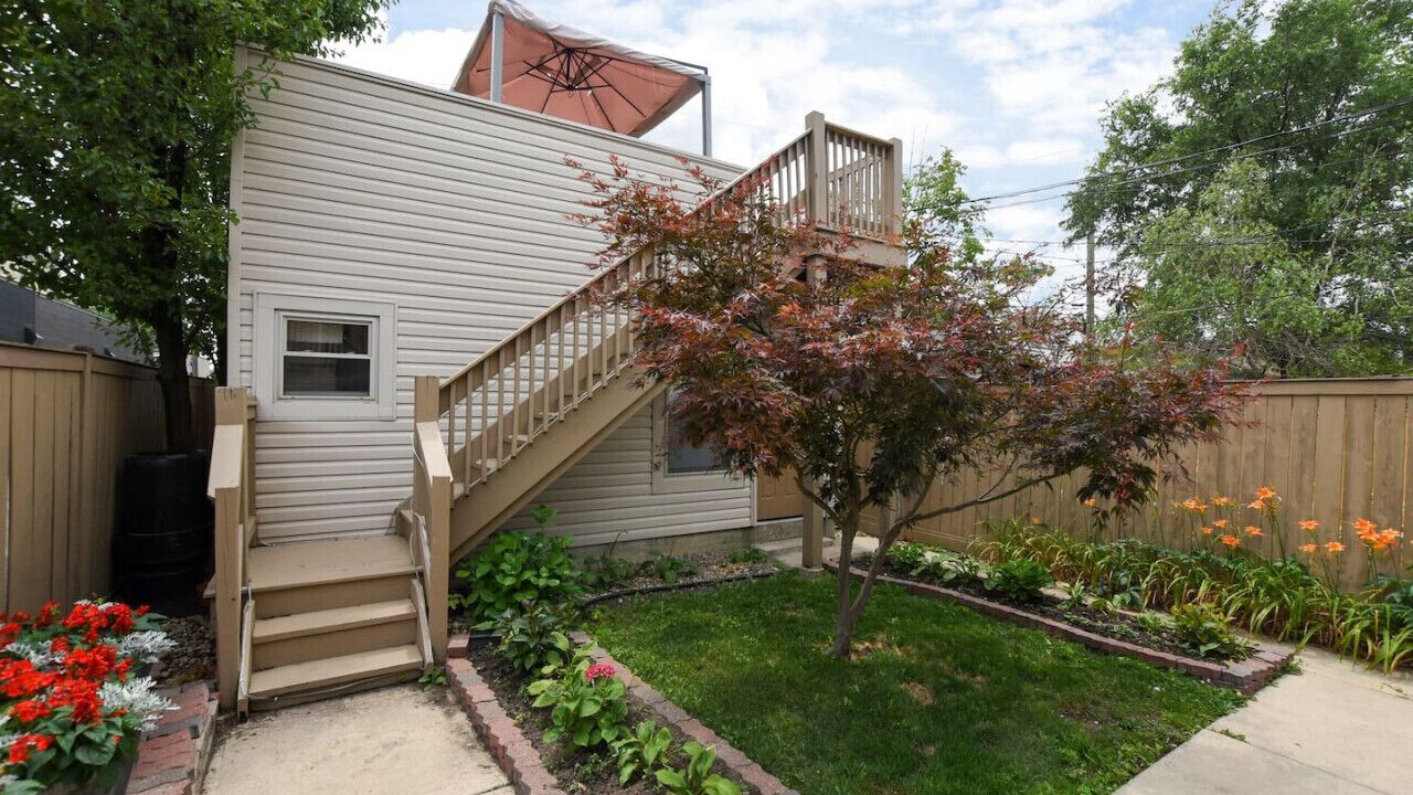 Photo of Outdoor in North Center