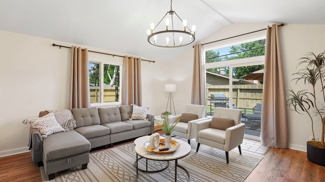 Photo of Livingroom in Fox Valley
