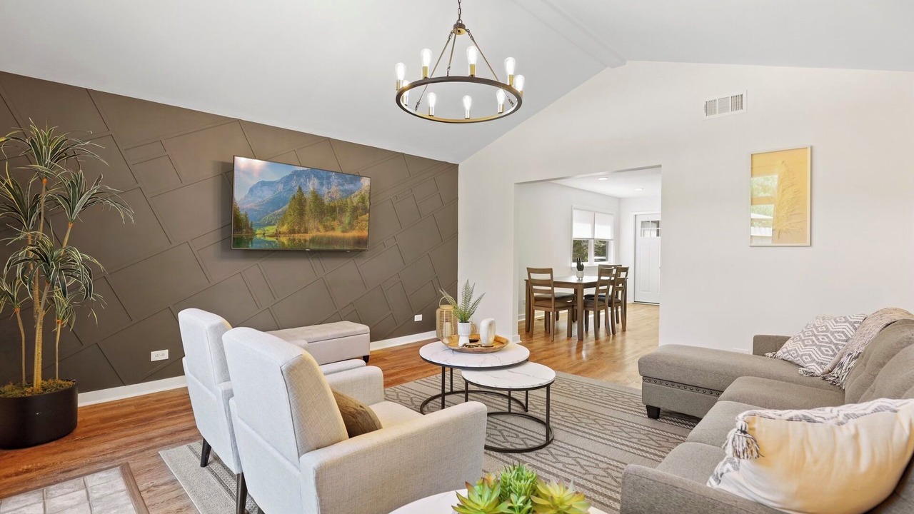 Photo of Livingroom in Fox Valley