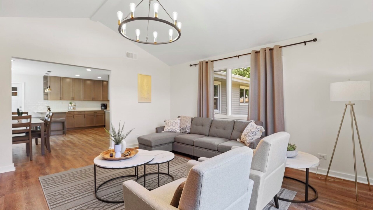 Photo of Livingroom in Fox Valley