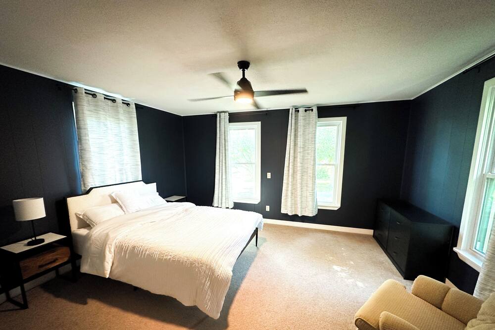 Photo of Bedroom in Franklin Grove