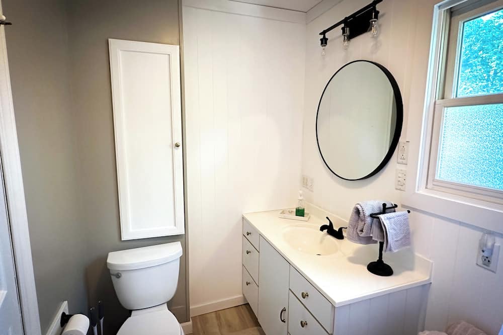 Photo of Bathroom in Franklin Grove