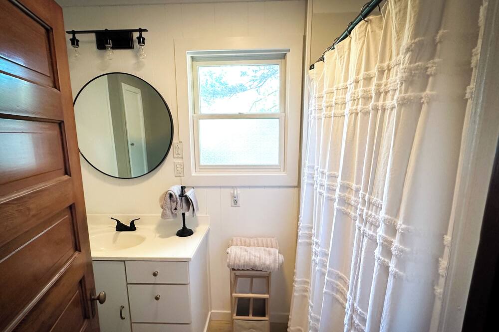 Photo of Bathroom in Franklin Grove