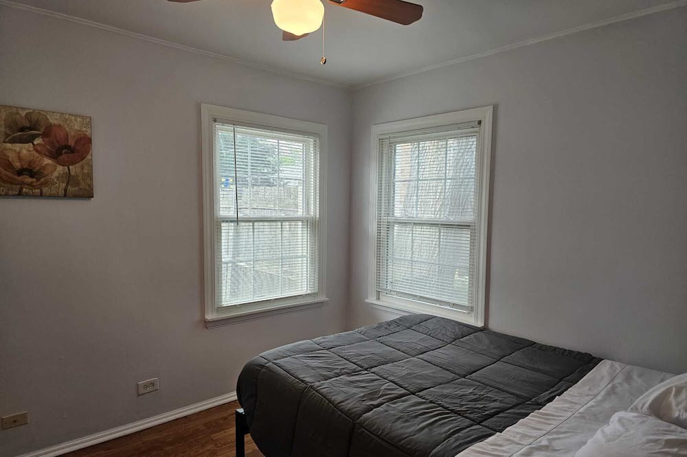 Photo of Bedroom in Wheaton