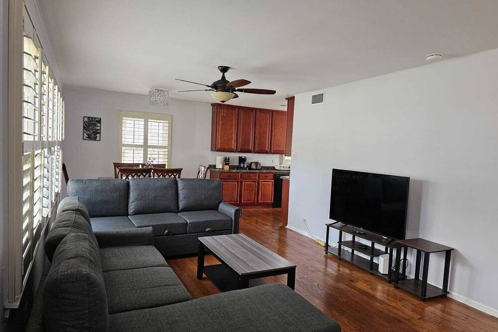 Photo of Livingroom in Wheaton