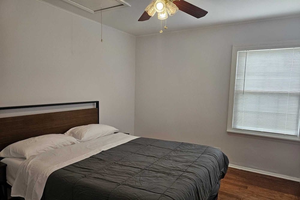 Photo of Bedroom in Wheaton