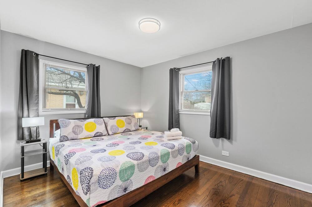 Photo of Bedroom in Roselle