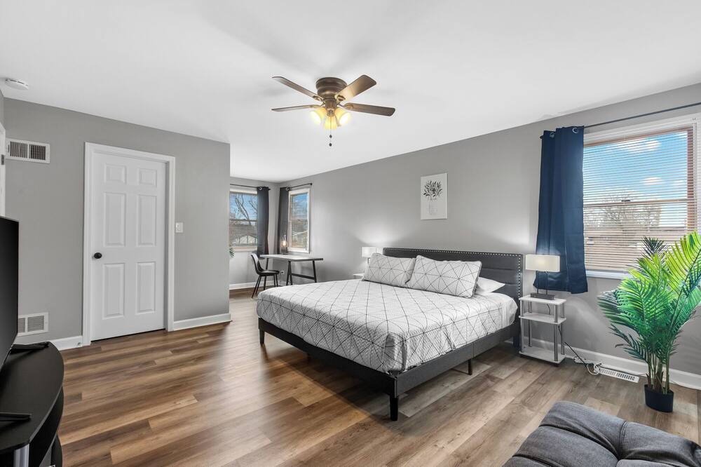 Photo of Bedroom in Roselle