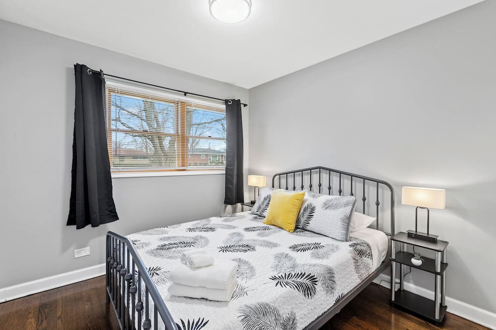 Photo of Bedroom in Roselle