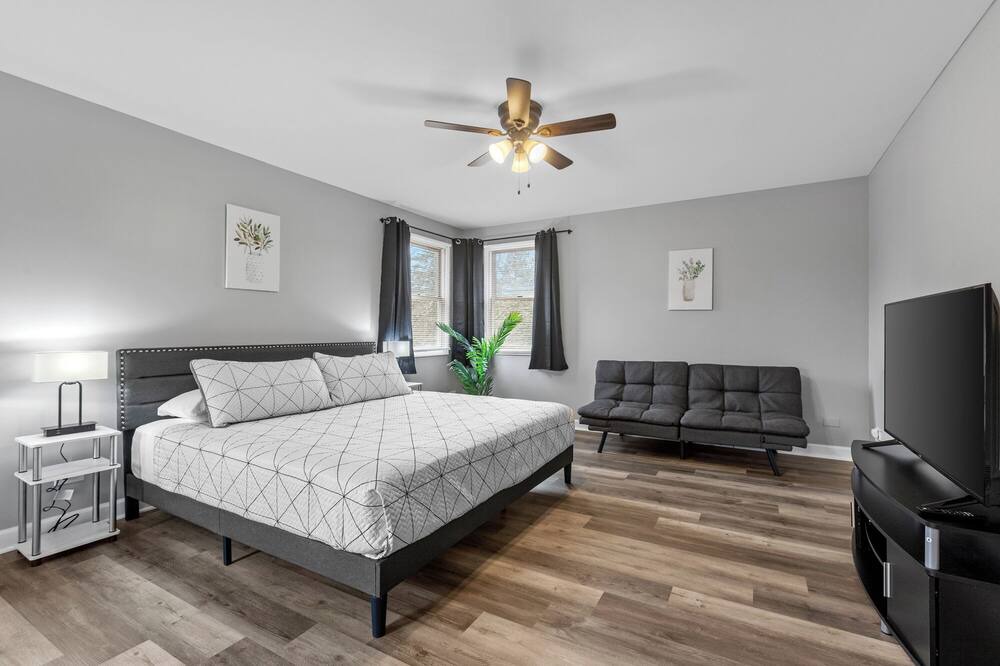 Photo of Bedroom in Roselle