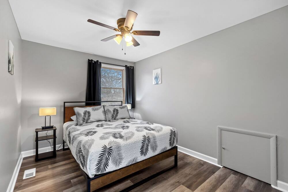 Photo of Bedroom in Roselle