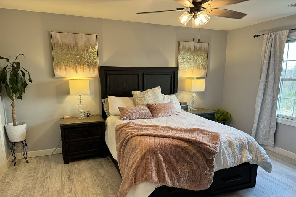 Photo of Bedroom in Oakley