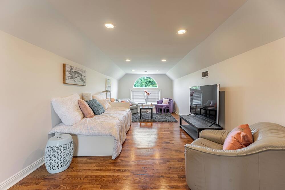 Photo of Livingroom in Holcomb