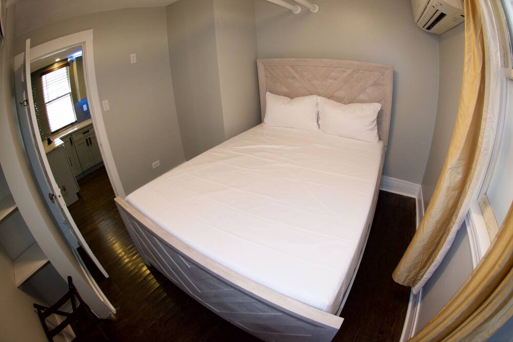 Photo of Bedroom in Forest Park