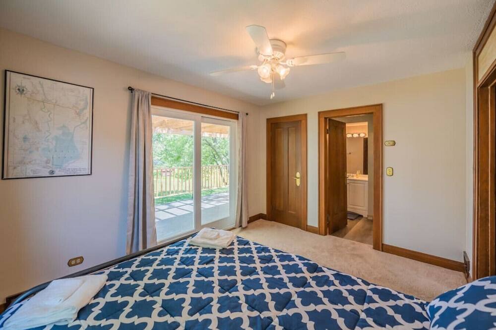 Photo of Bathroom in McHenry