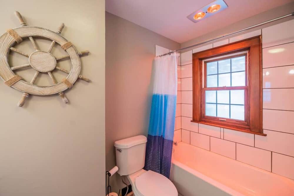 Photo of Bathroom in McHenry