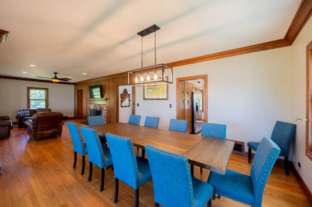 Photo of Bedroom in McHenry