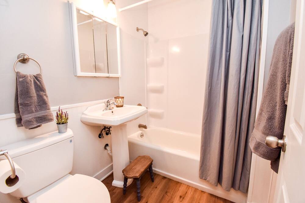 Photo of Bathroom in Peoria Heights