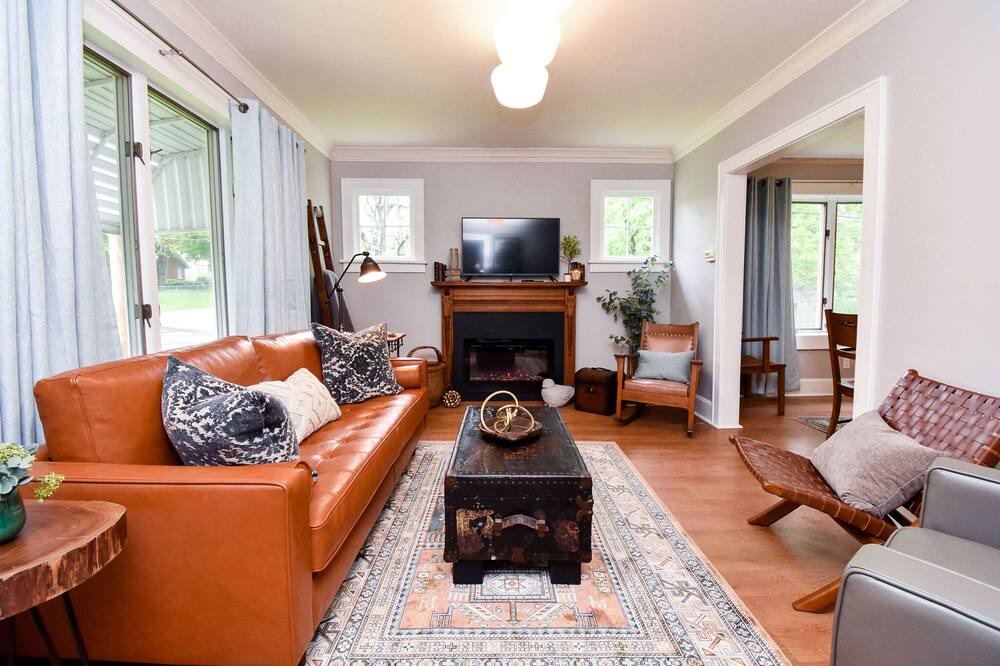 Photo of Livingroom in Peoria Heights