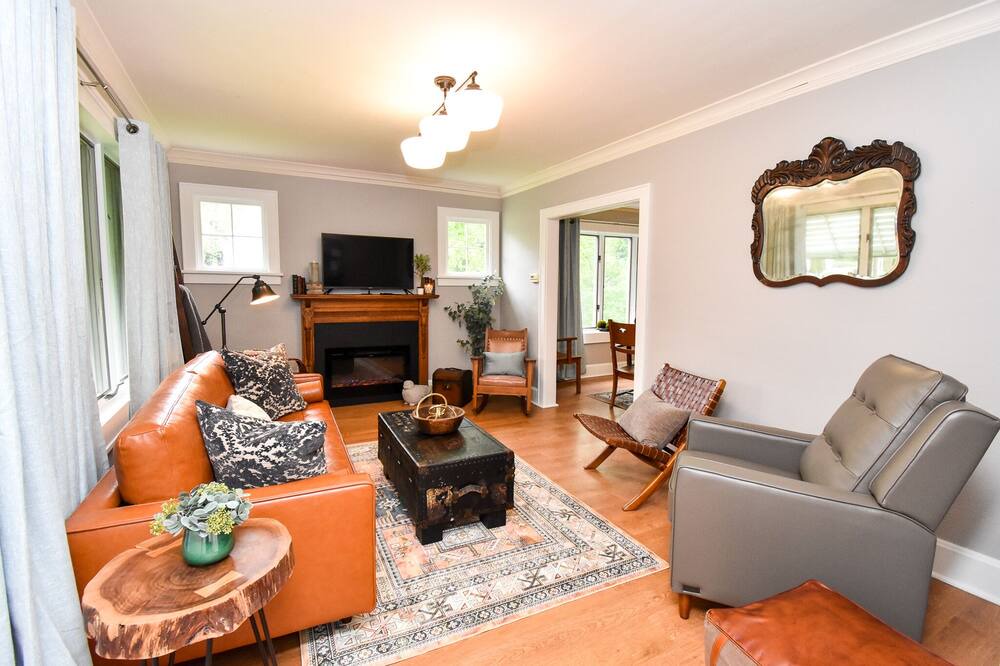 Photo of Bedroom in Peoria Heights