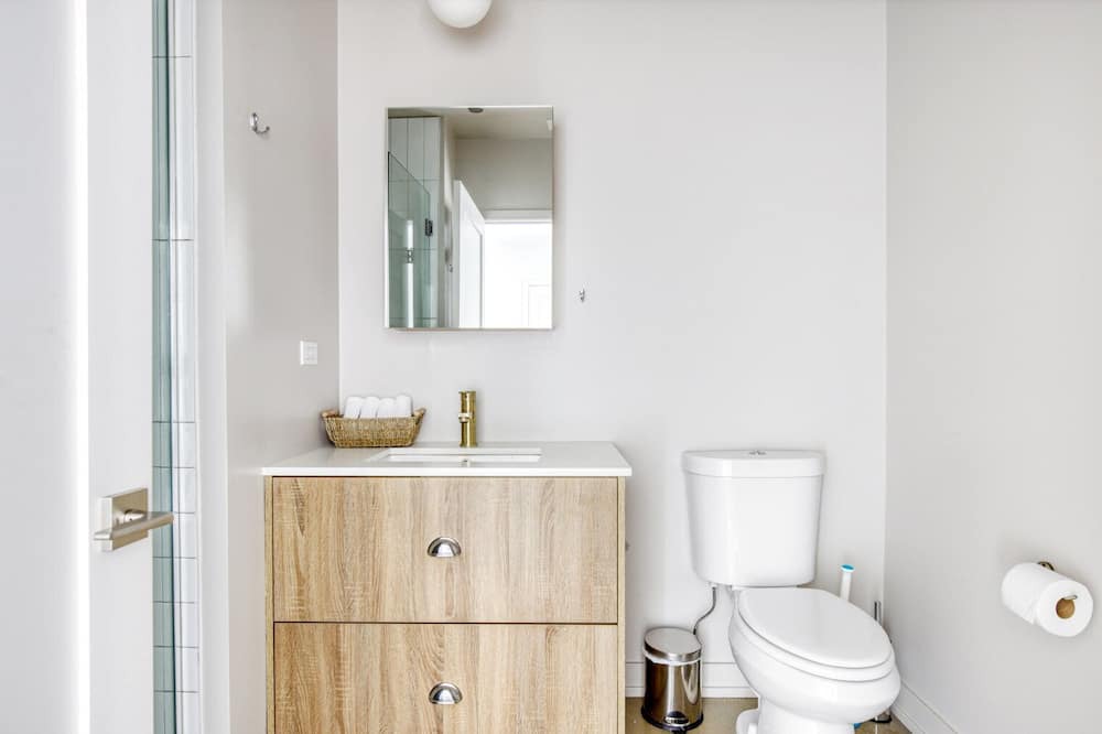 Photo of Bathroom in North Center
