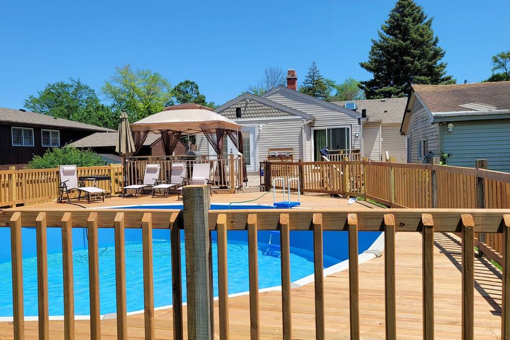Photo of Outdoor in South Addison