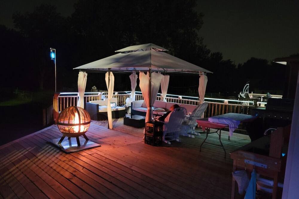 Photo of Outdoor in South Addison