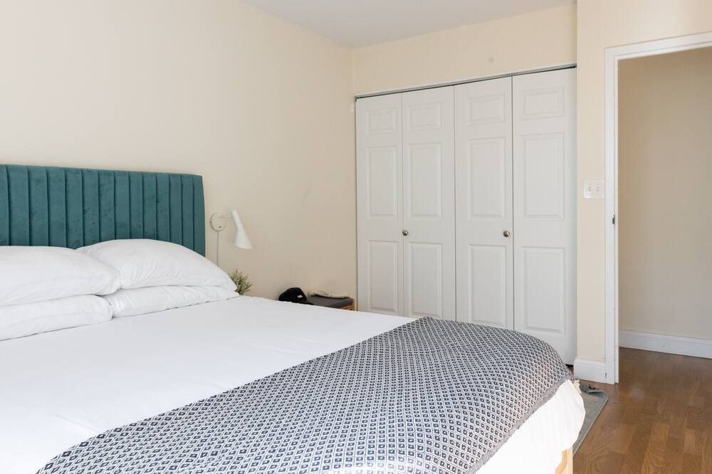 Photo of Bedroom in Ravenswood