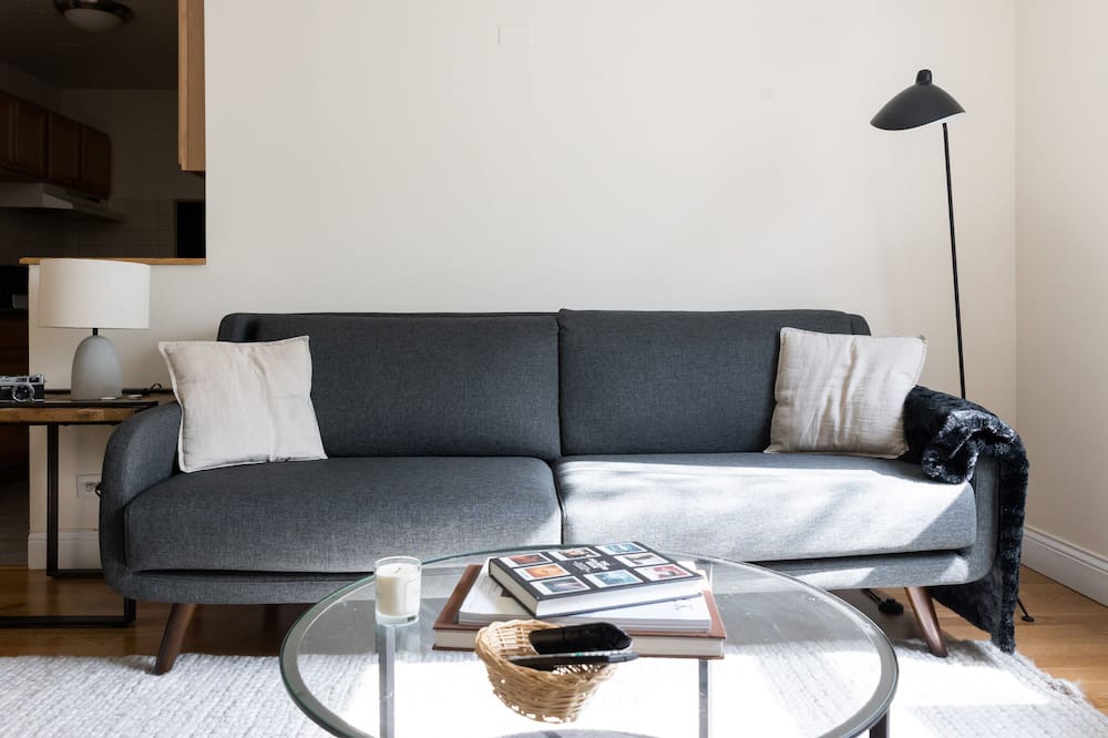 Photo of Livingroom in Ravenswood