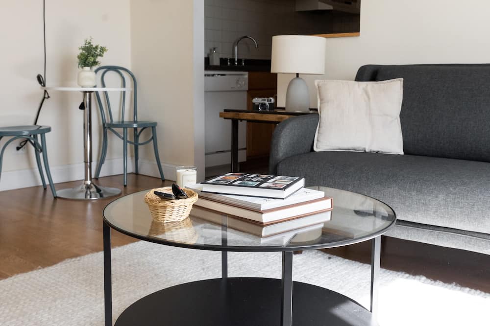 Photo of Livingroom in Ravenswood