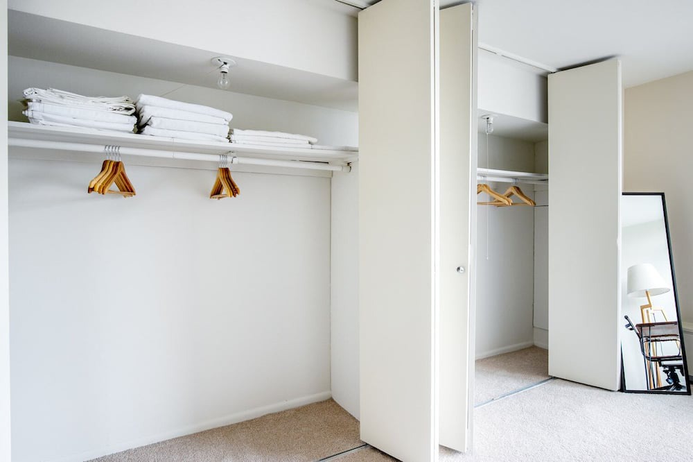 Photo of Bedroom in Lake View East