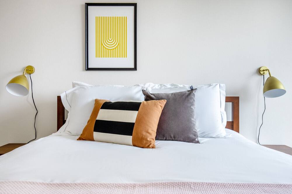 Photo of Bedroom in Lake View East