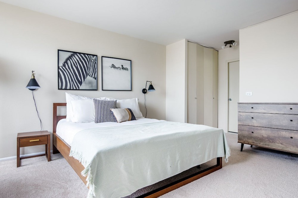Photo of Bedroom in Lake View East
