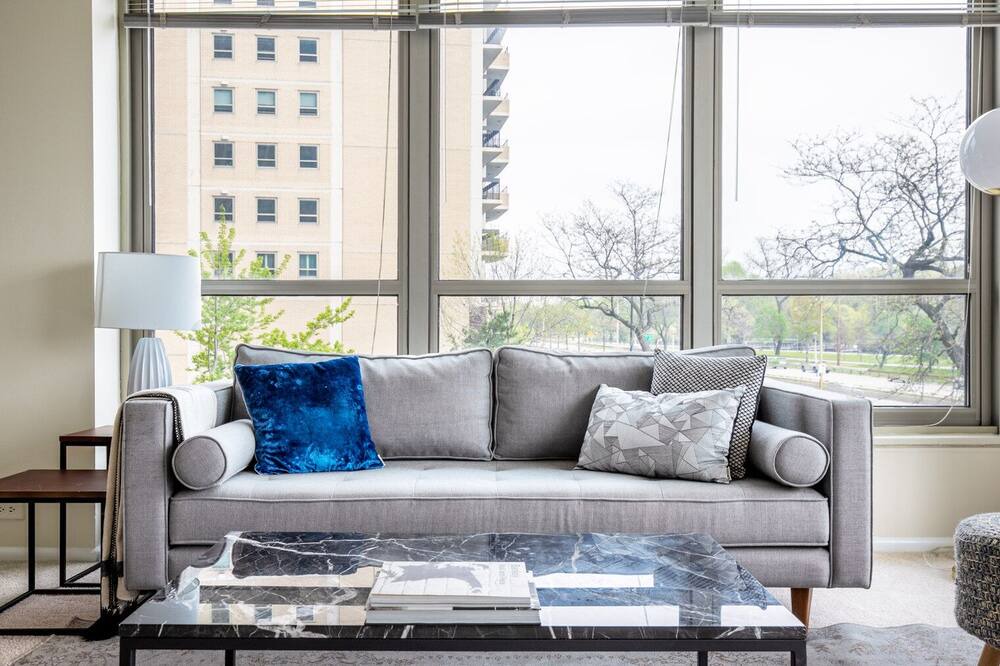 Photo of Livingroom in Lake View East