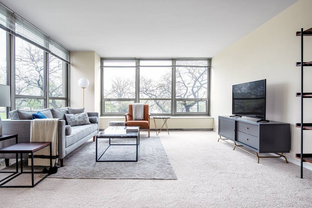 Photo of Livingroom in Lake View East