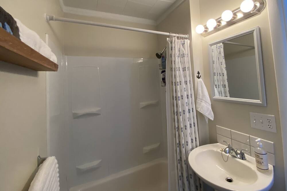 Photo of Bathroom in Dongola