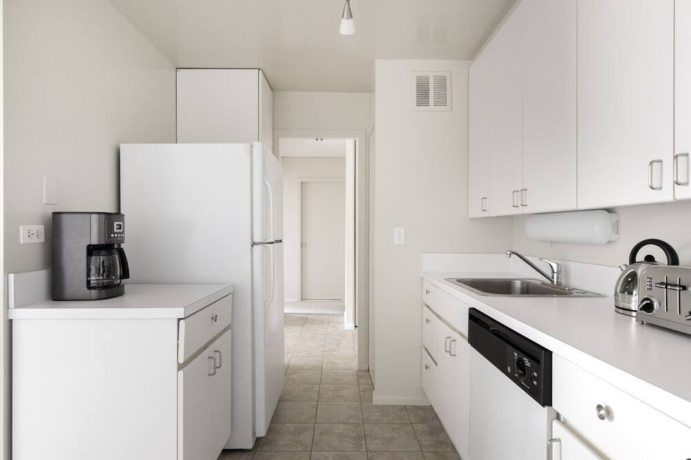 Photo of Kitchen in Lake View East