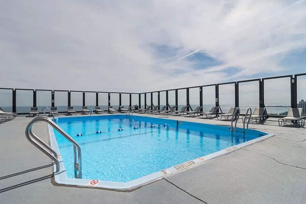 Photo of Outdoor in Lake View East
