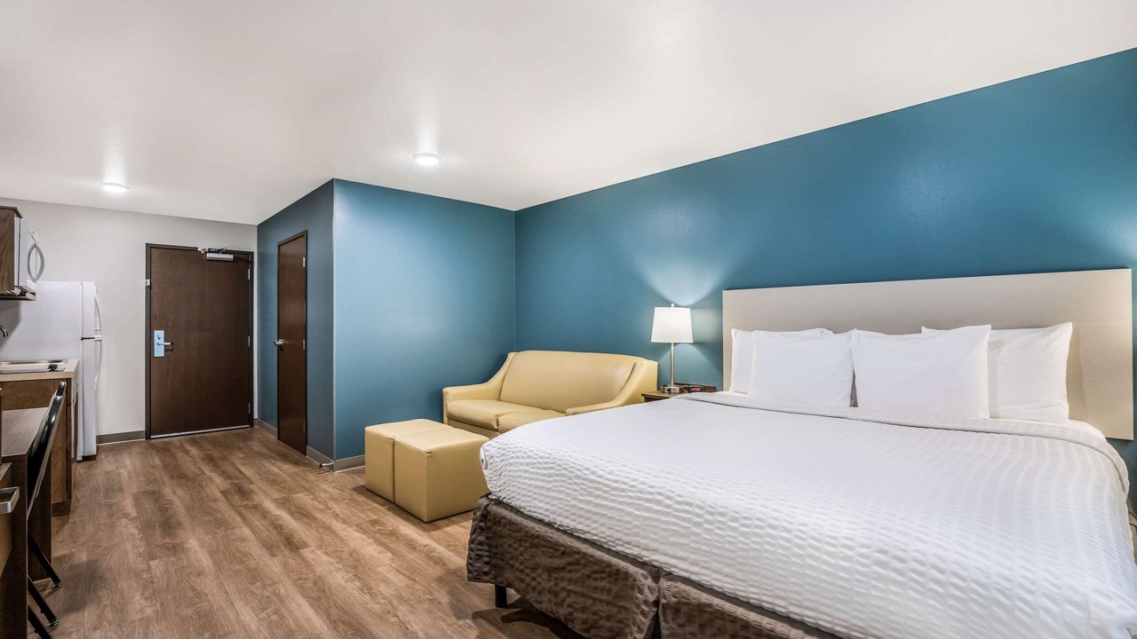 Photo of Bedroom in Elgin