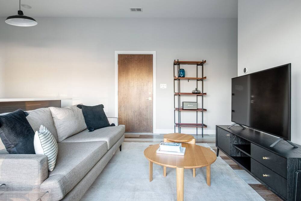 Photo of Livingroom in River West