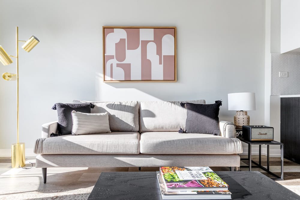 Photo of Livingroom in River West