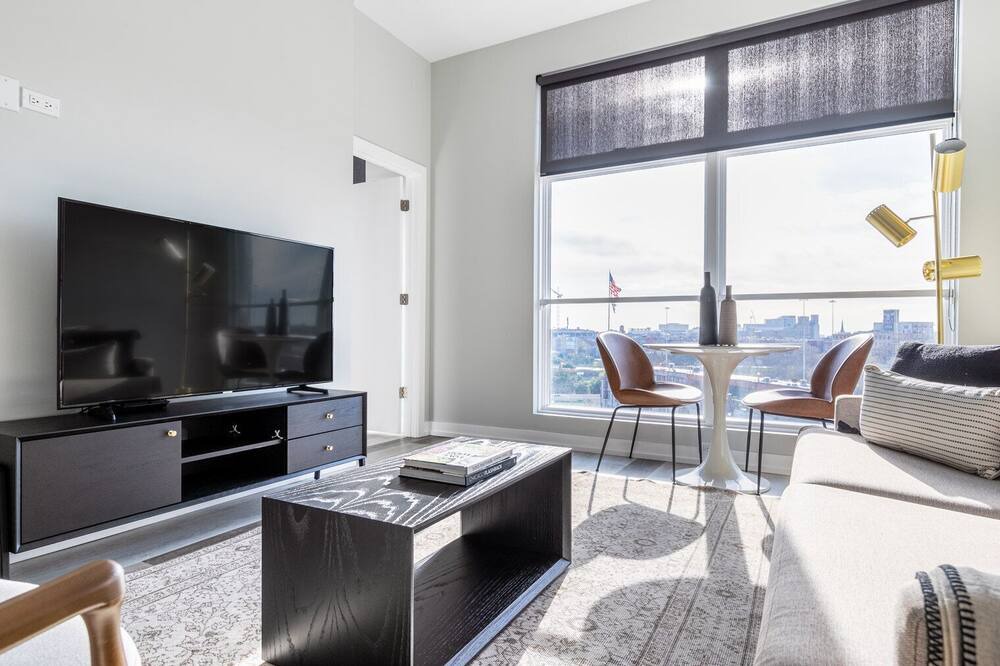 Photo of Livingroom in River West