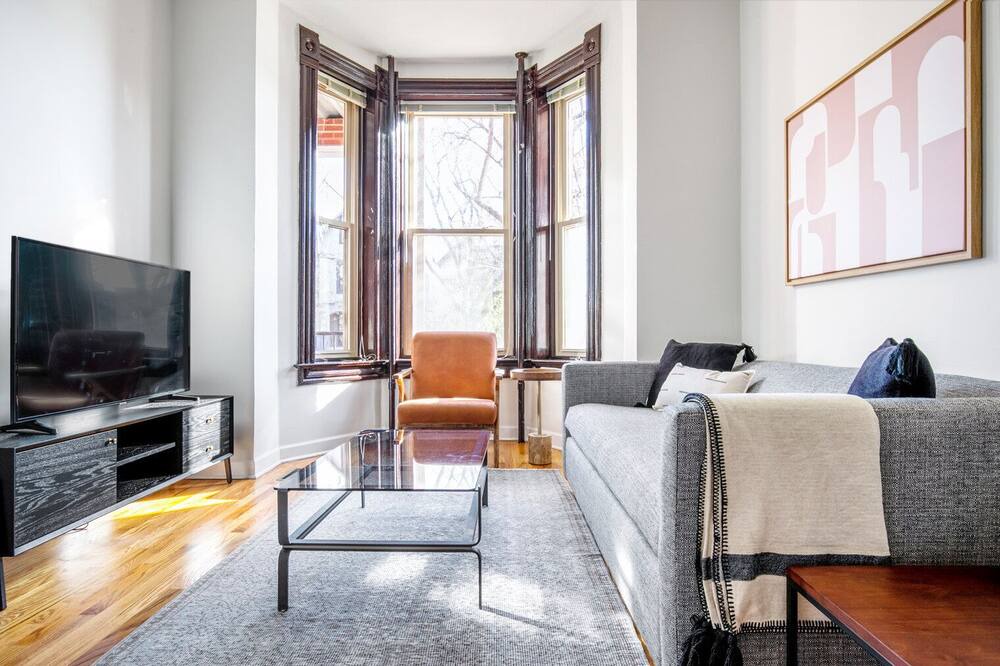 Photo of Livingroom in Park West