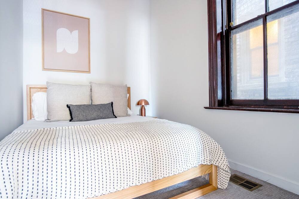 Photo of Bedroom in Park West