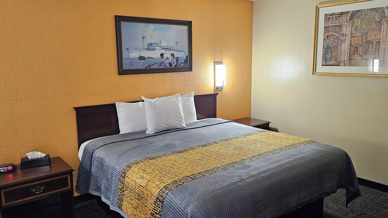 Photo of Bedroom in Fairmont City